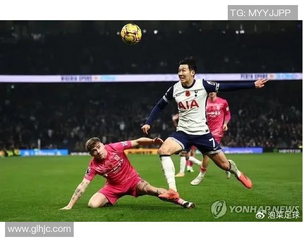 韩国球星搞笑瞬间集锦：从赛场到生活的趣味大公开